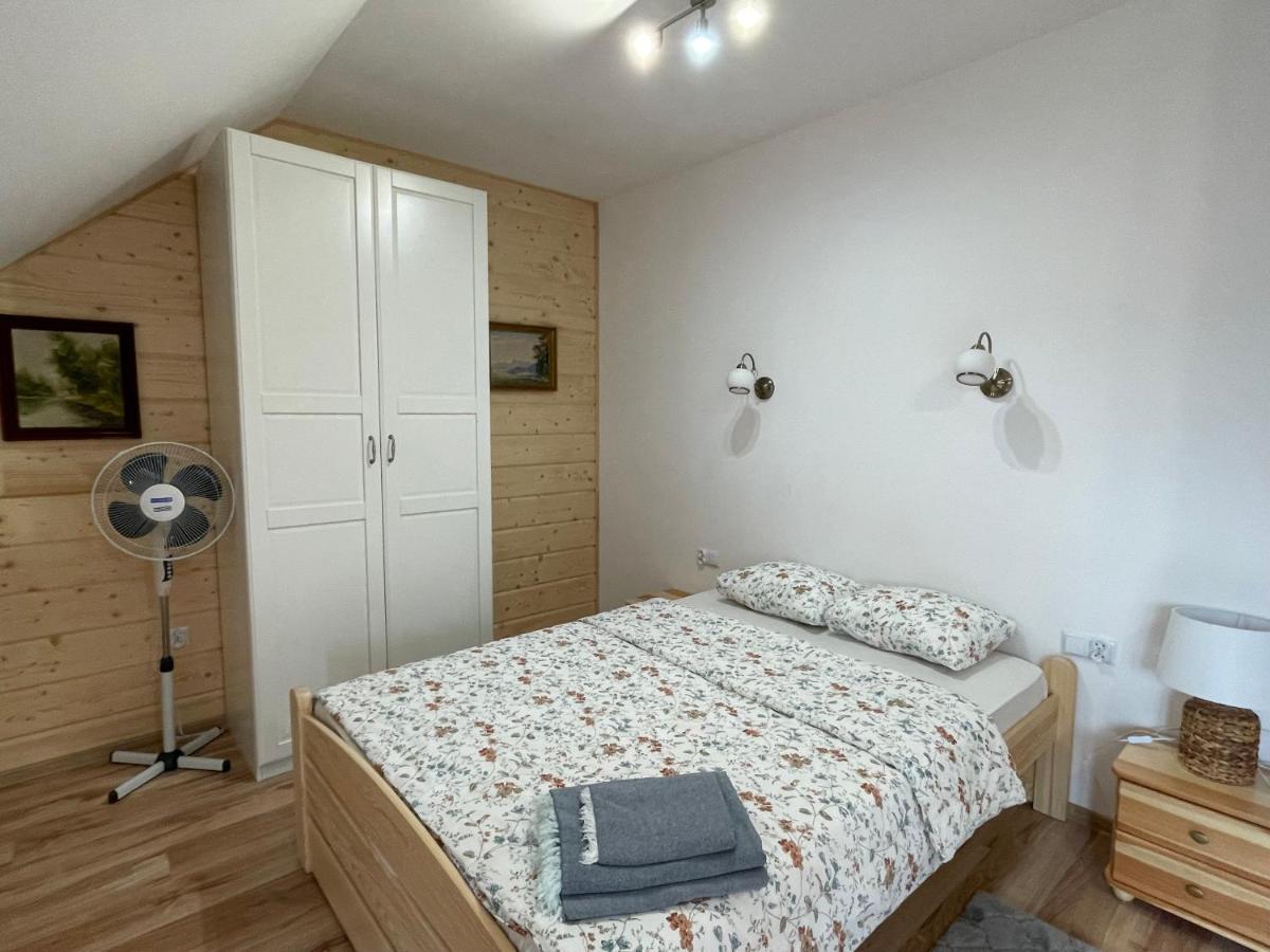 Kolejowy Smolnik Apartment Smolnik  ภายนอก รูปภาพ