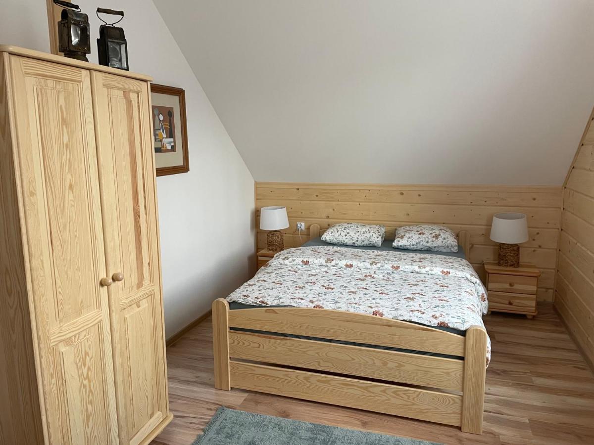 Kolejowy Smolnik Apartment Smolnik  ภายนอก รูปภาพ